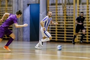 Shkodran Dinaj i aksjon mot KFUM futsal